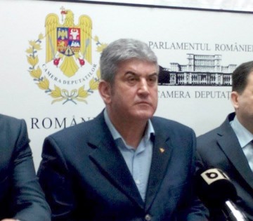 Generalul Oprea: Sprijinim toate proiectele naţionale ale preşedintelui României